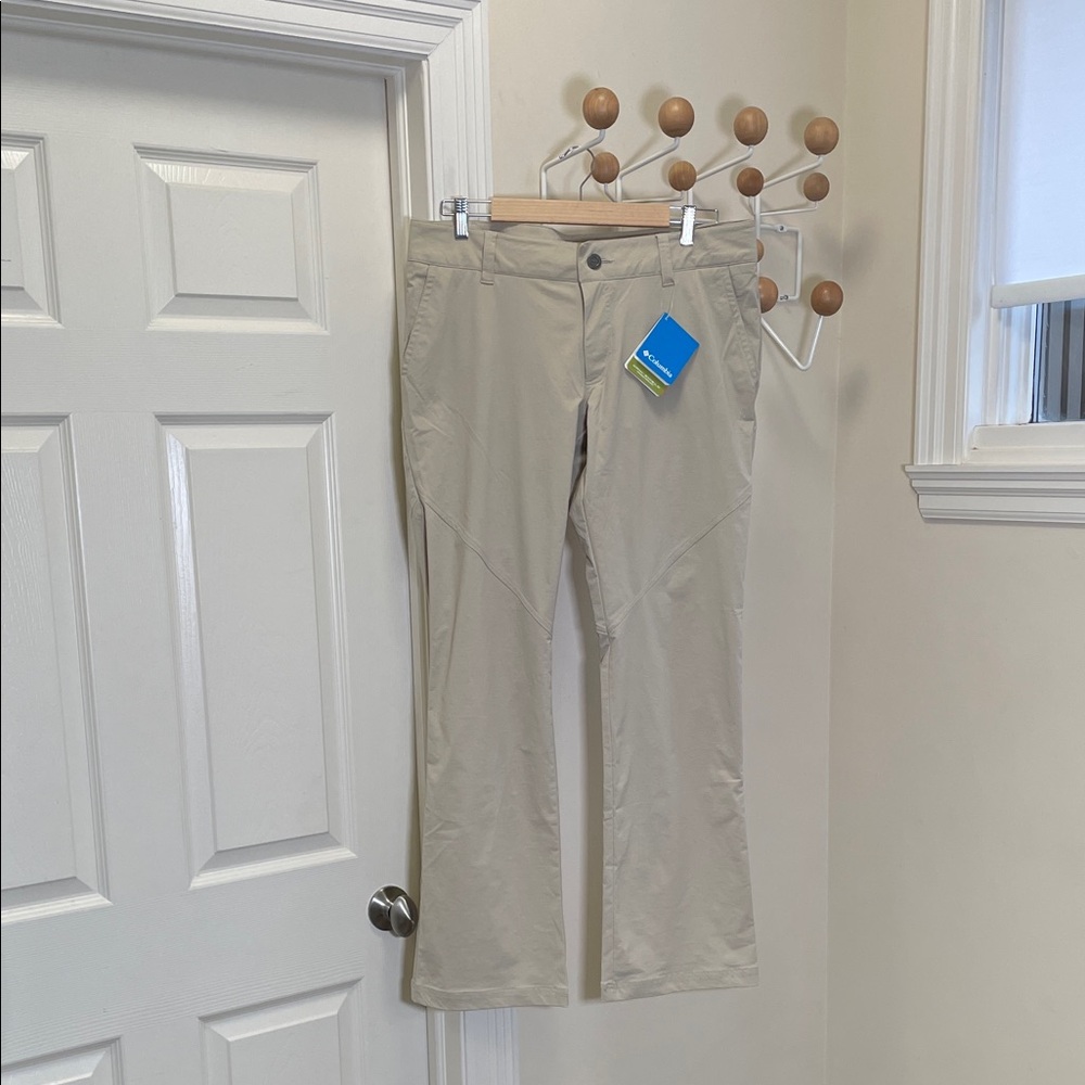 Columbia - NWT Classic Outdoor Pants - Cream - 12